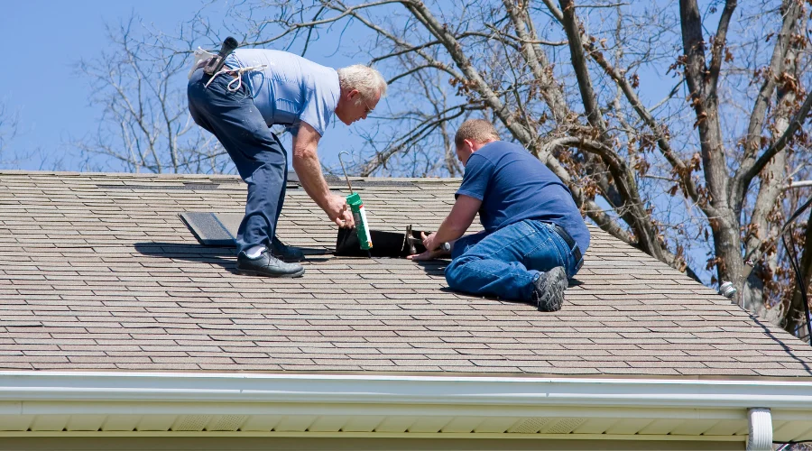How to Choose Roofing Contractors Rochester MN Easily